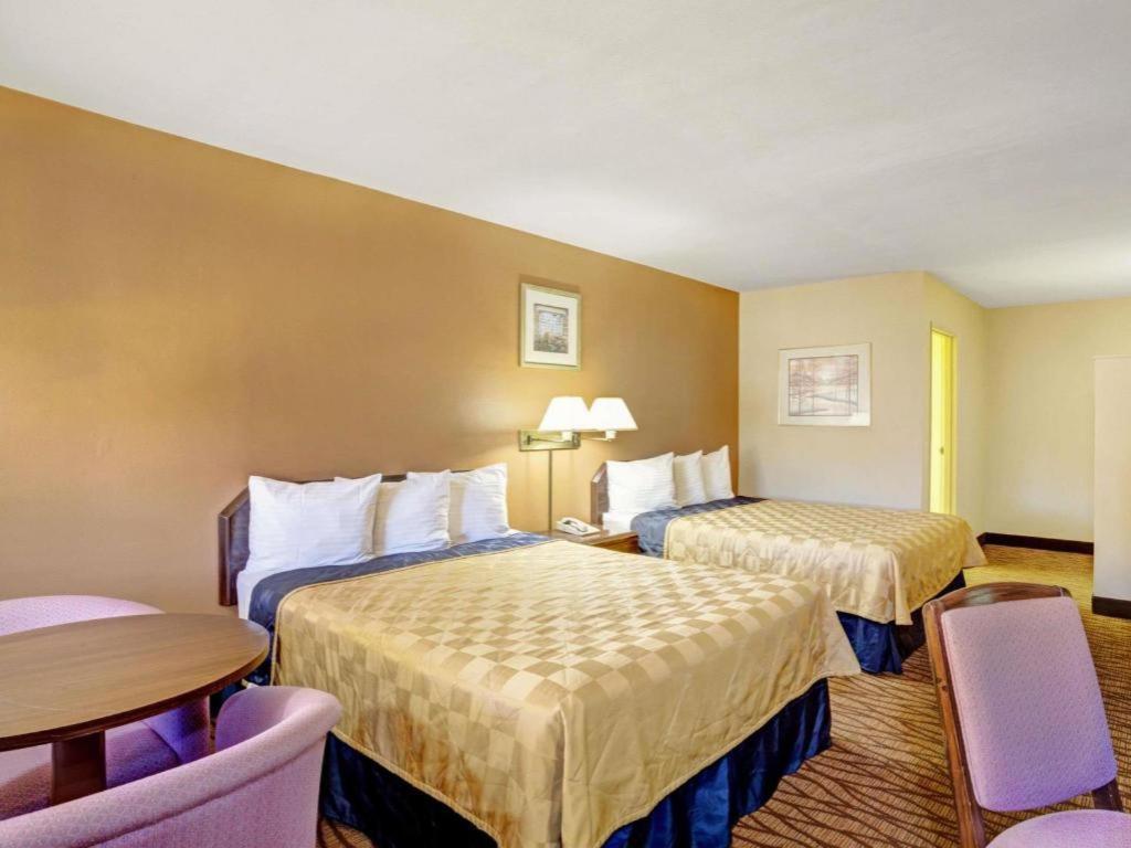 Howard Johnson By Wyndham South Lake Tahoe Exterior foto